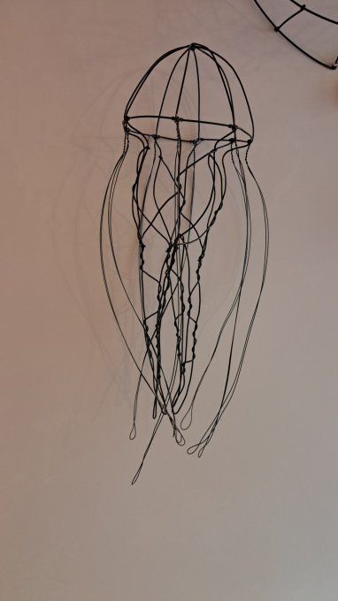 Méduse en fil de fer